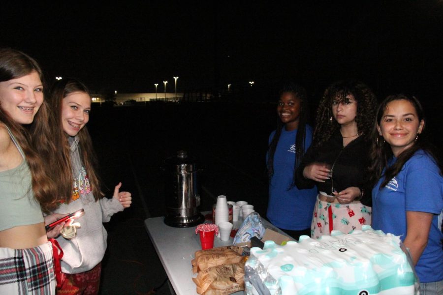 Key Club members, including Sofia Toledo and her friends, served hot chocolate to all Seahawks who showed up to enjoy the movie night.