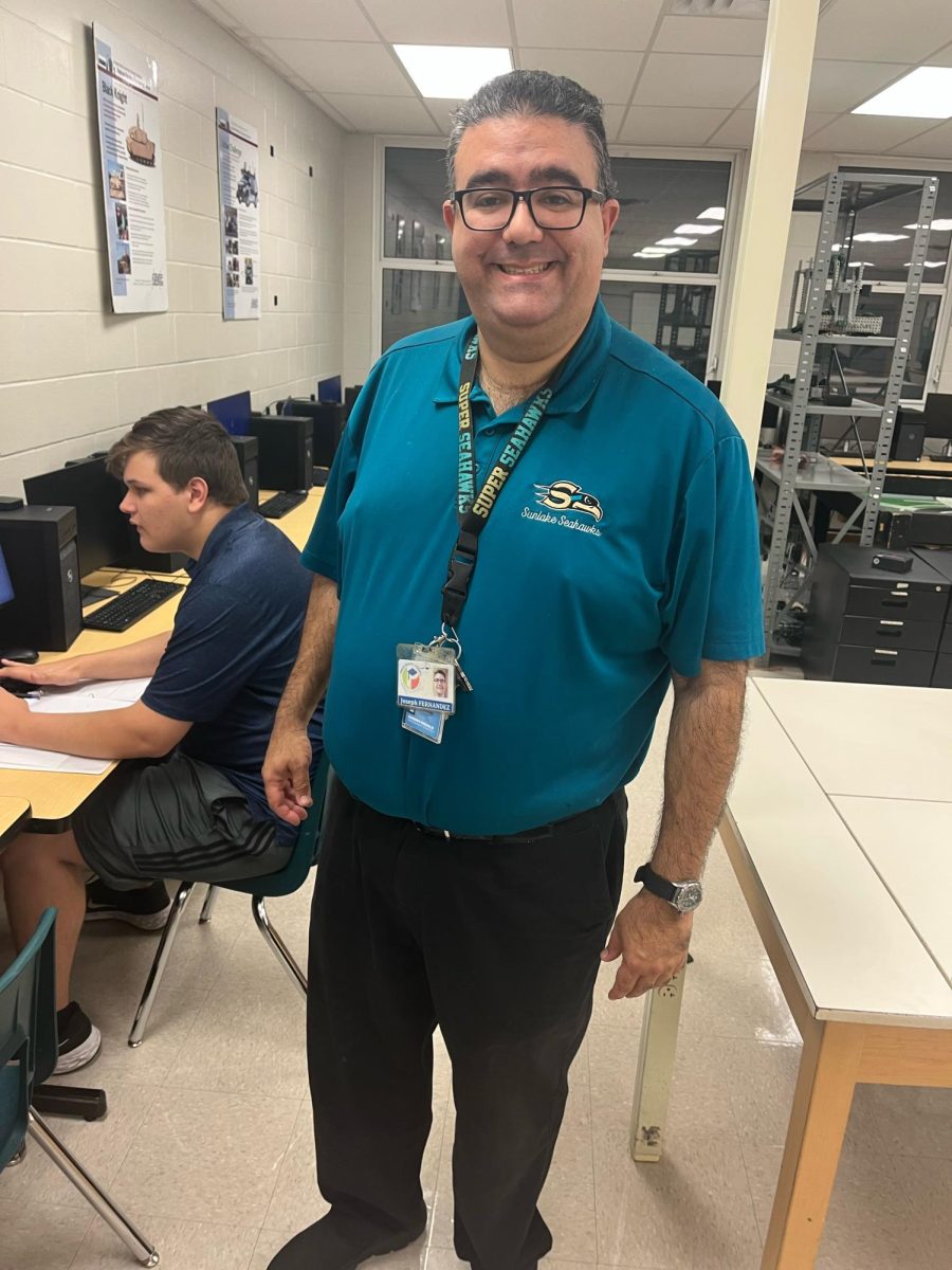 Mr. Fernandez, Sunlakes robotics teacher, reflects on his most recent week of teaching. He enjoys teaching a wide variety of robotics classes.